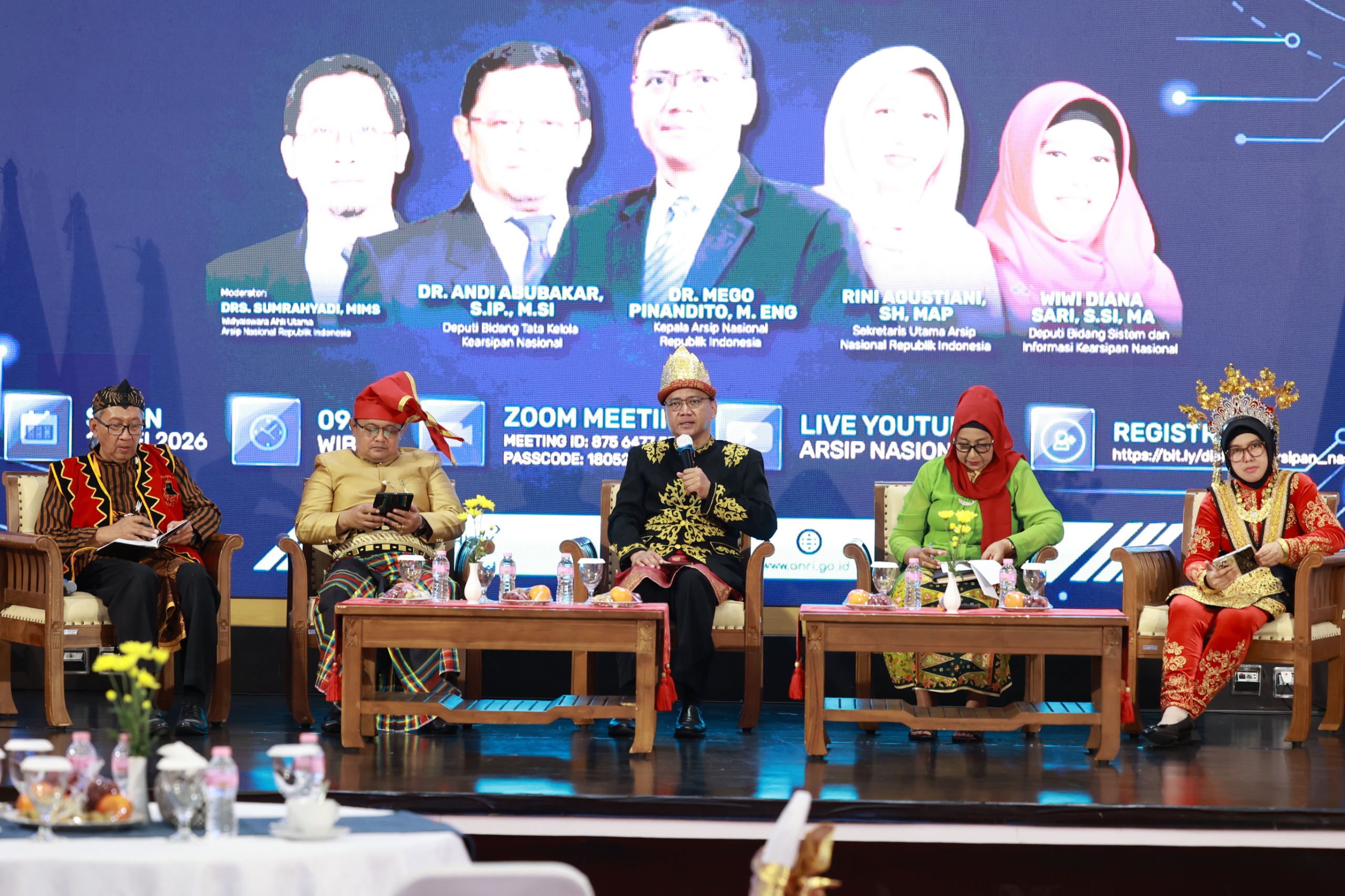 anri gelar dialog kearsipan nasional tegaskan peran arsip untuk masa depan