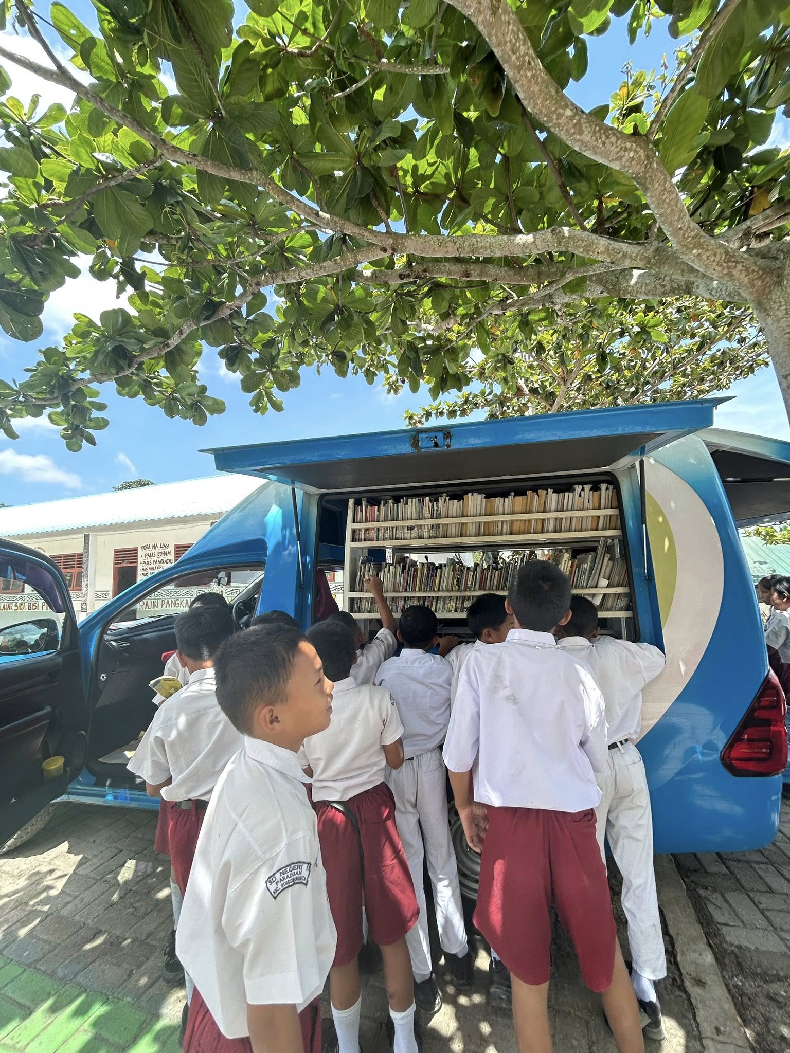 Today pelayanan di SD N 1 PARADUAN RONGGURNIHUTA